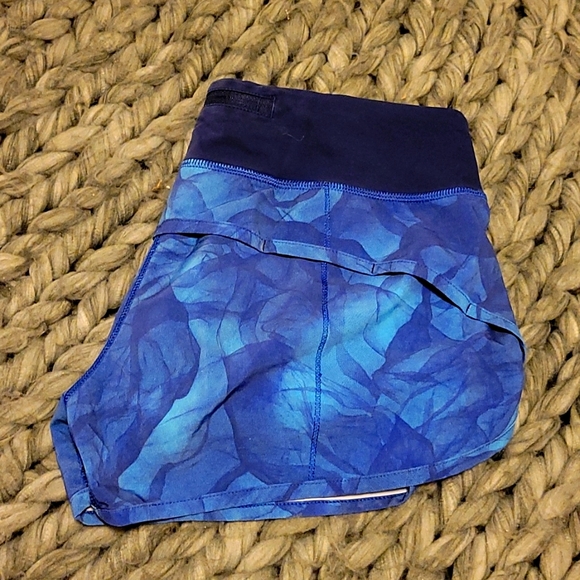 Lululemon speed up low - rise lined short